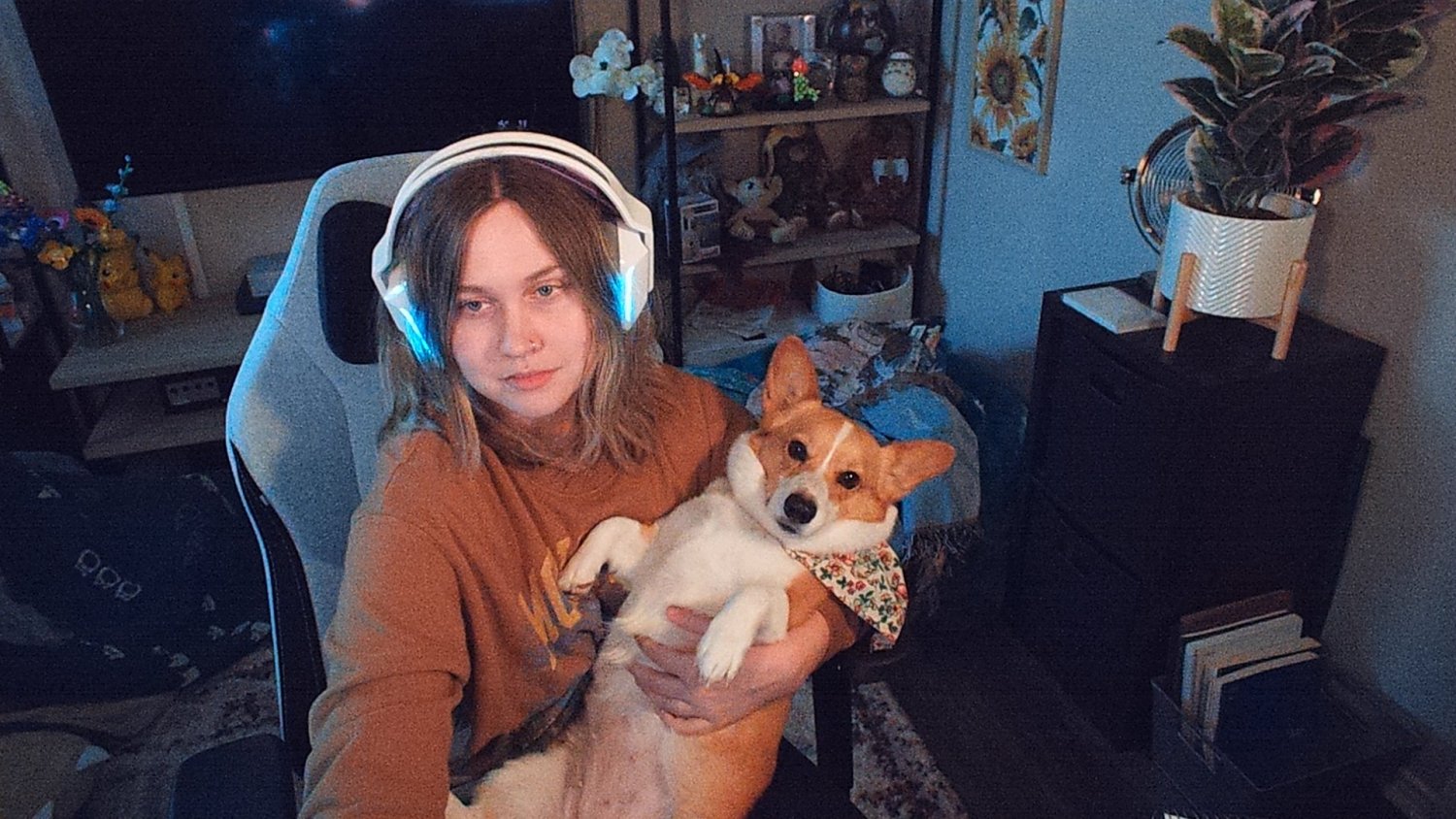 Cute Blonde Gamer PAWG #plwtibTM